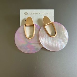 NWT Kendra Scott Diane Earrings